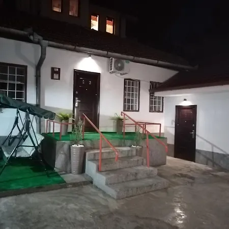 Bosanska Avlija Authentic With Garden