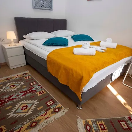 Bosanska Avlija Authentic With Garden بيت ضيافة 4*